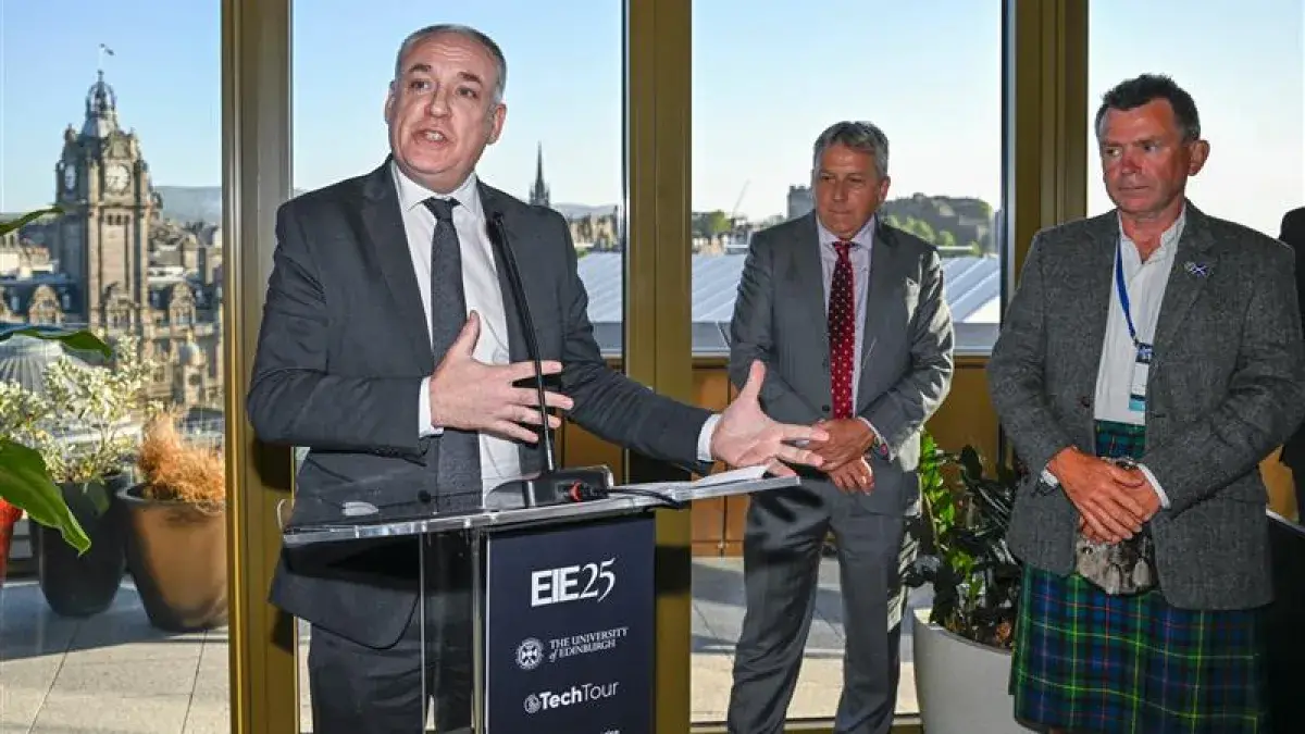 EIE25